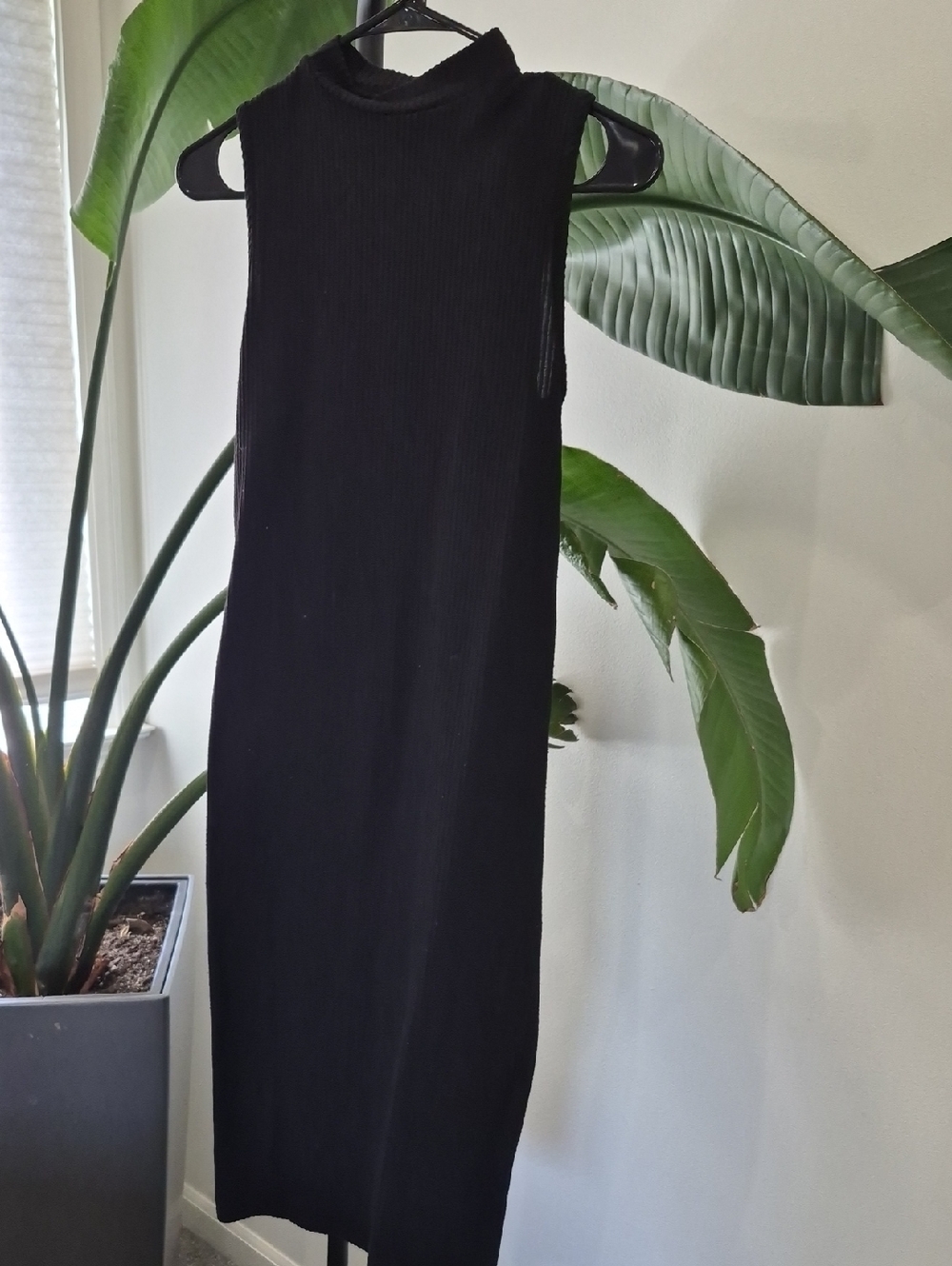 Olivia Rae Sleeveless Mock Neck Midi Dress in Black